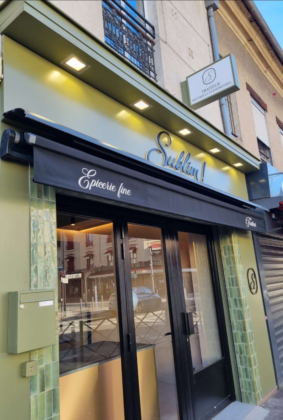 Façade de Sublim!, boutique traiteur au 2 avenue Aristide Briand à Antony